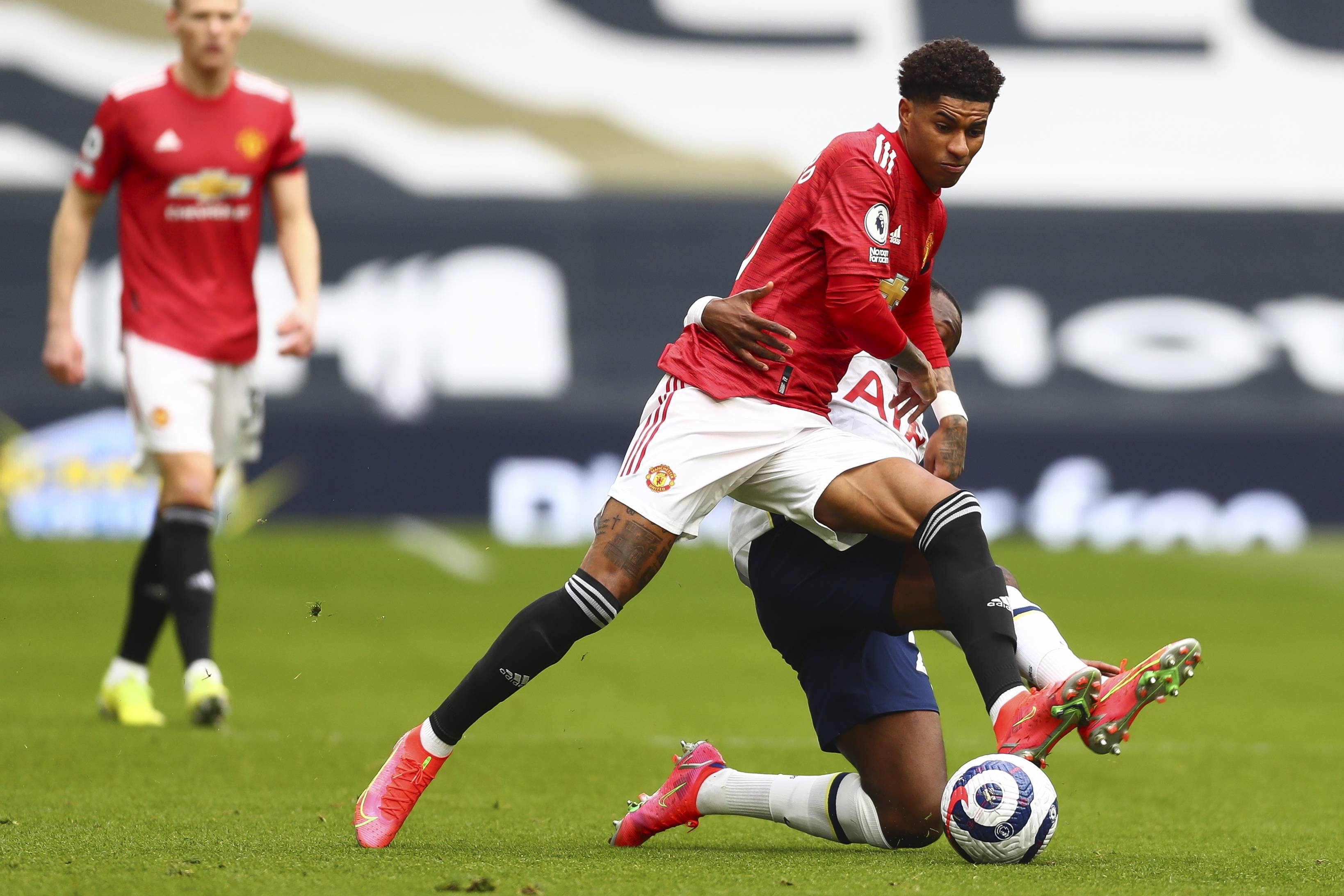 次续约中 次续约中