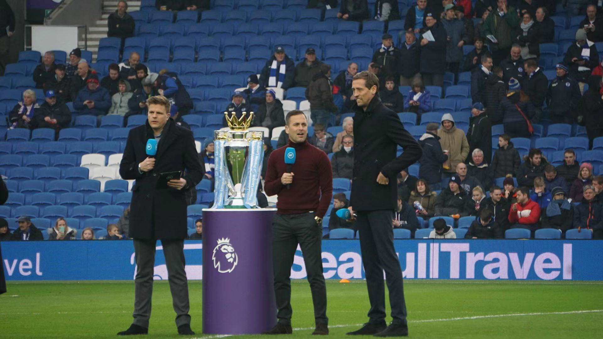 的灵活跑位 的灵活跑位